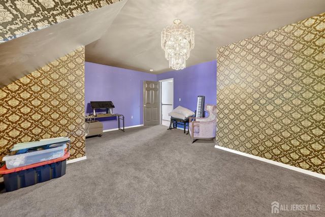 30 Rosewood Road, Edison, NJ 08817