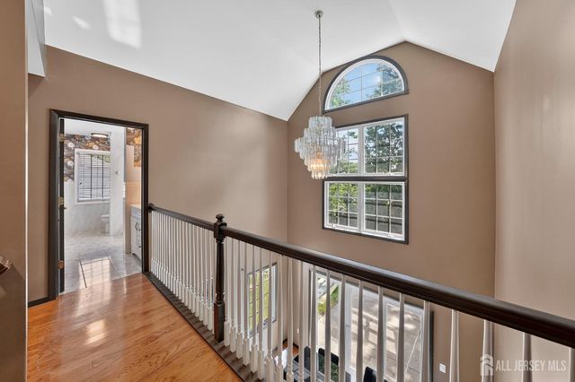 30 Rosewood Road, Edison, NJ 08817