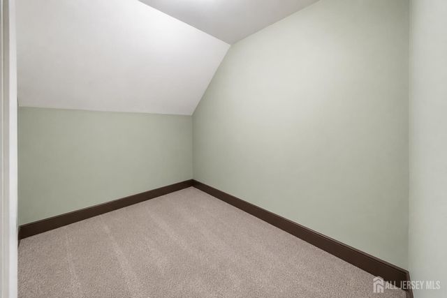 30 Rosewood Road, Edison, NJ 08817