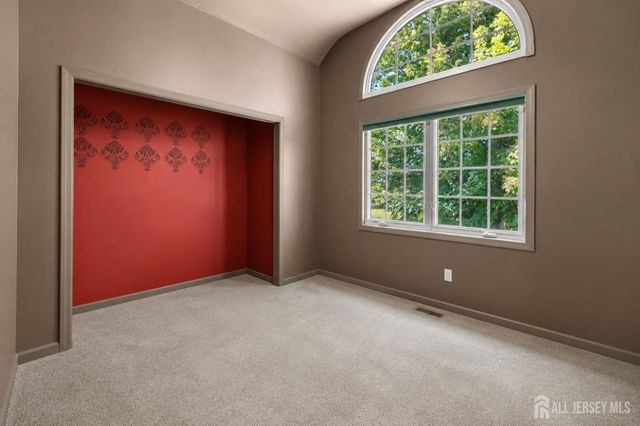30 Rosewood Road, Edison, NJ 08817