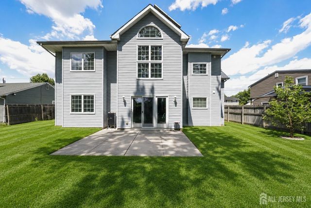 30 Rosewood Road, Edison, NJ 08817