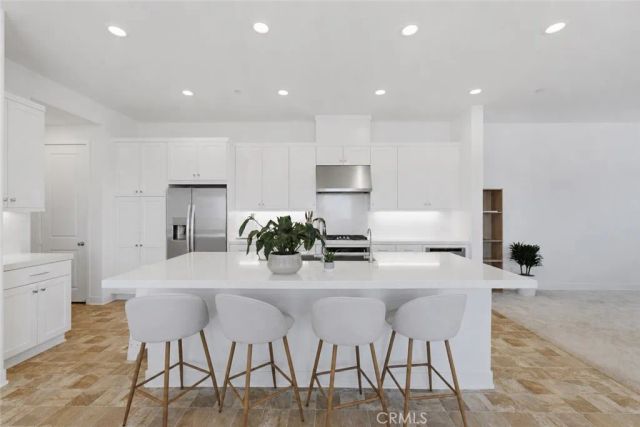 26729 Blue Hills Lp, Valencia, CA 91381