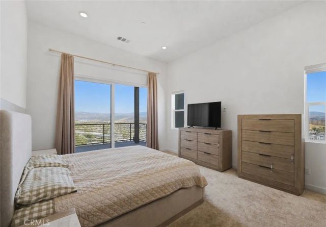 26729 Blue Hills Lp, Valencia, CA 91381