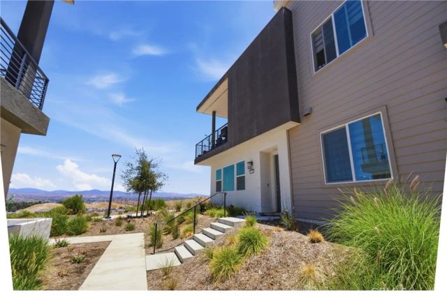 26729 Blue Hills Lp, Valencia, CA 91381