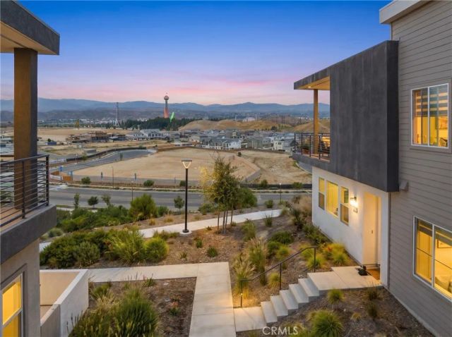 26729 Blue Hills Lp, Valencia, CA 91381