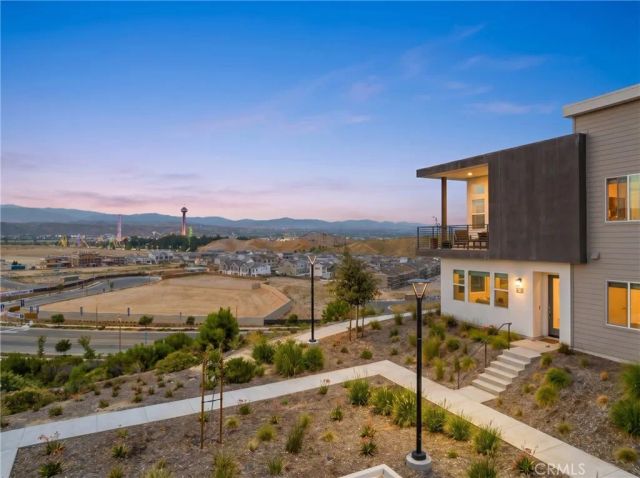26729 Blue Hills Lp, Valencia, CA 91381