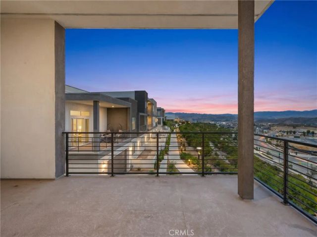 26729 Blue Hills Lp, Valencia, CA 91381