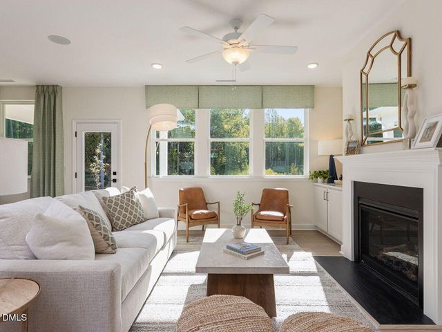 852 Dragonfly Pond Way, Wake Forest, NC 27587