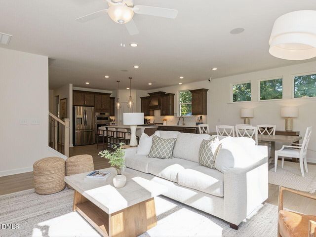 852 Dragonfly Pond Way, Wake Forest, NC 27587