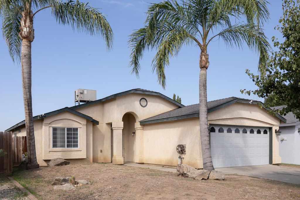 1981 Grapewood, Tulare, CA 93274