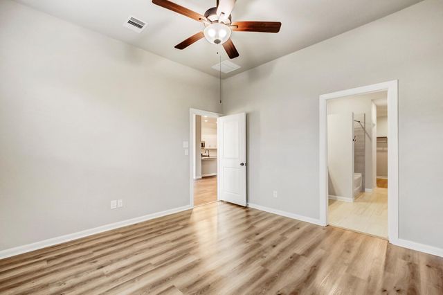 119 Winged Elm Court, Conroe, TX 77318