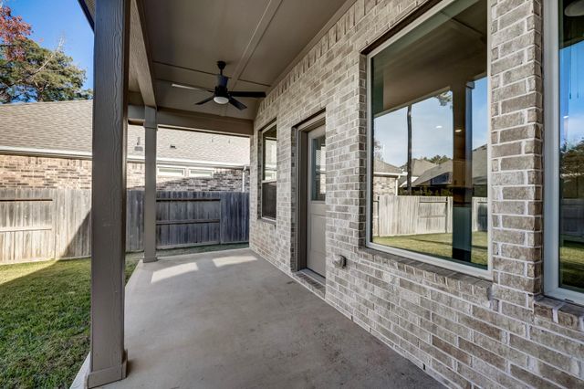 119 Winged Elm Court, Conroe, TX 77318