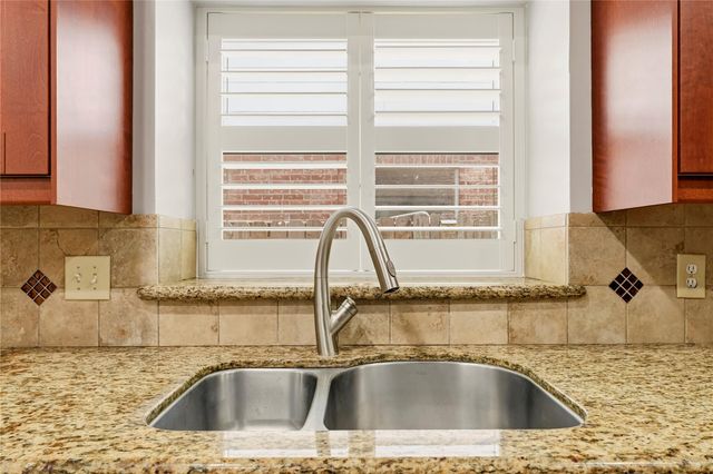 4034 Ridgepoint Drive, Pearland, TX 77584