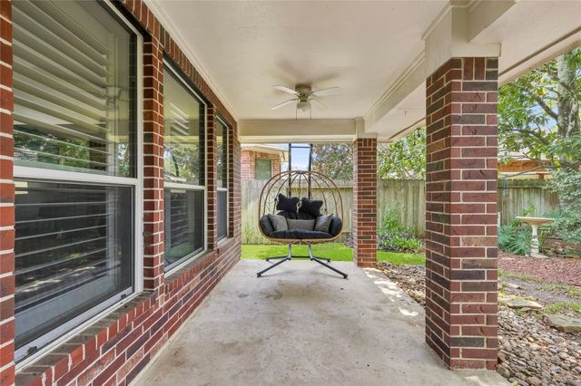 4034 Ridgepoint Drive, Pearland, TX 77584