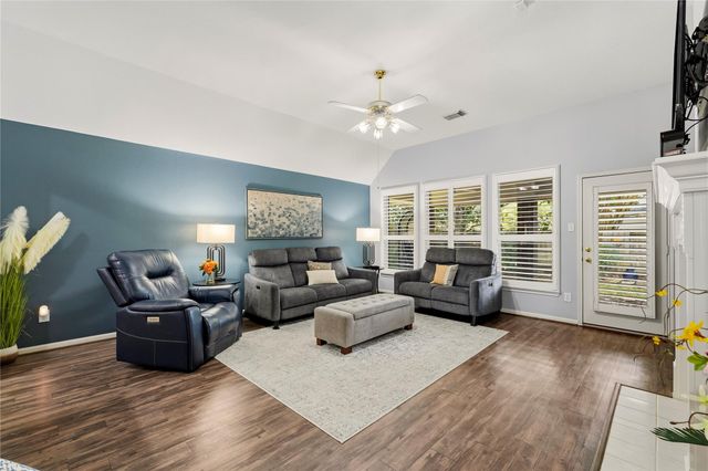 4034 Ridgepoint Drive, Pearland, TX 77584