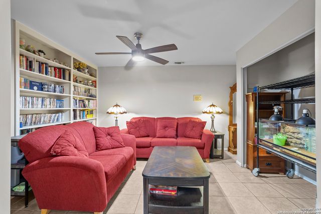 6414 View Pt, San Antonio, TX 78229