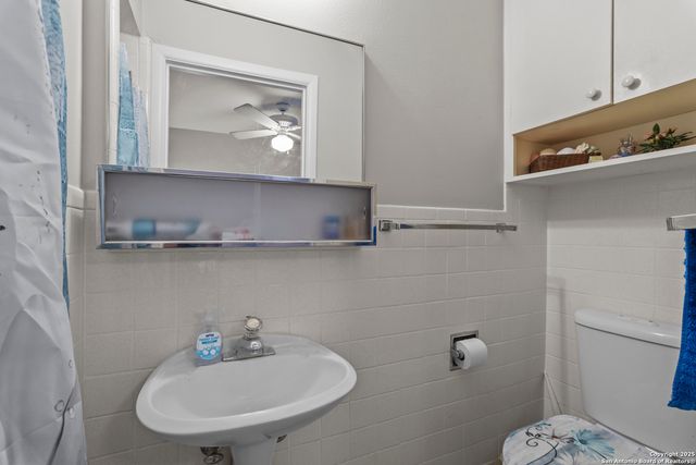 6414 View Pt, San Antonio, TX 78229