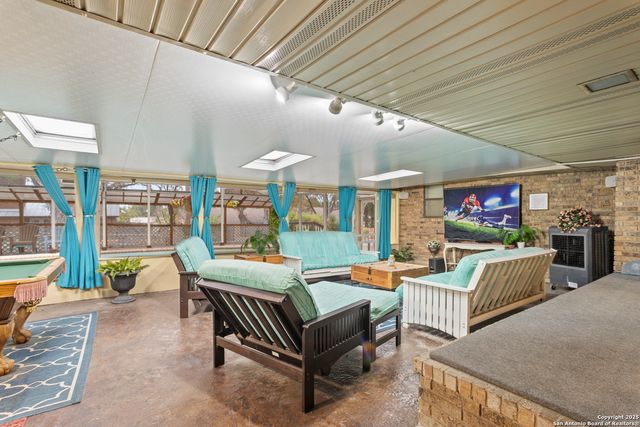 6414 View Pt, San Antonio, TX 78229