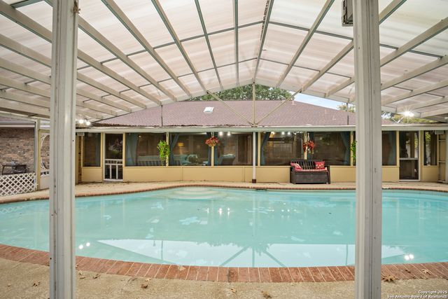 6414 View Pt, San Antonio, TX 78229