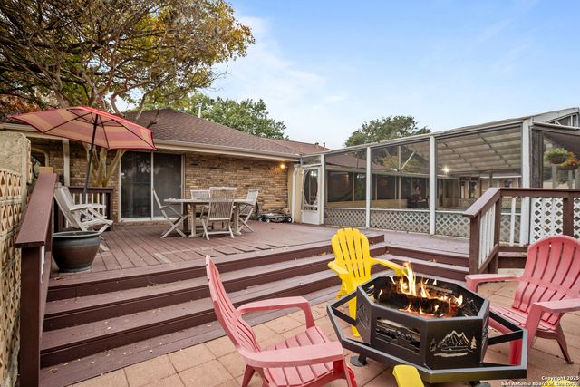 6414 View Pt, San Antonio, TX 78229