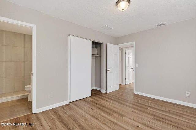 1932 COLLEGE Circle N, Jacksonville, FL 32209