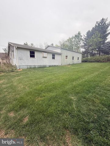 4041 LINGLESTOWN RD, Harrisburg, PA 17112