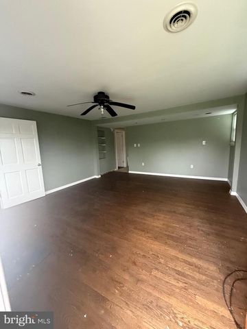 4041 LINGLESTOWN RD, Harrisburg, PA 17112