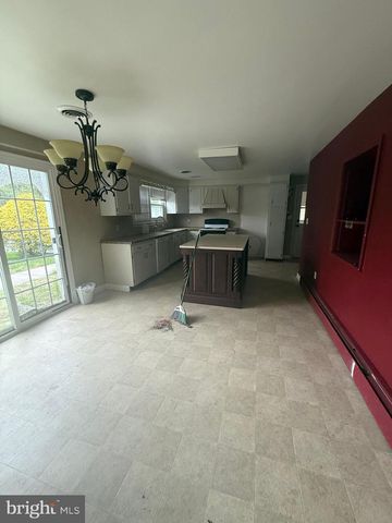 4041 LINGLESTOWN RD, Harrisburg, PA 17112