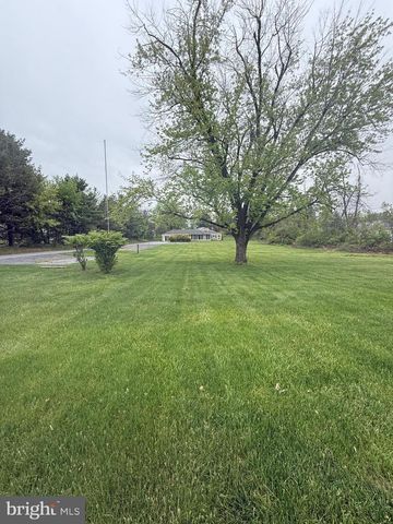4041 LINGLESTOWN RD, Harrisburg, PA 17112