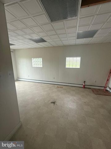 4041 LINGLESTOWN RD, Harrisburg, PA 17112