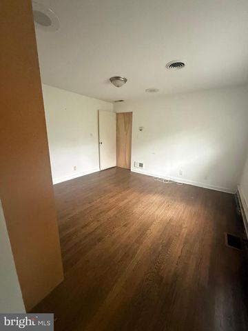 4041 LINGLESTOWN RD, Harrisburg, PA 17112