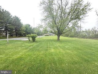 4041 LINGLESTOWN RD, Harrisburg, PA 17112