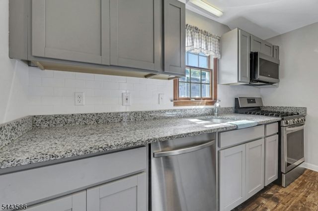 71 View St, Bergenfield Boro, NJ 07621