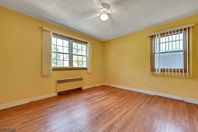 71 View St, Bergenfield Boro, NJ 07621