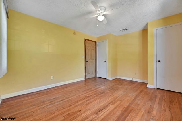 71 View St, Bergenfield Boro, NJ 07621