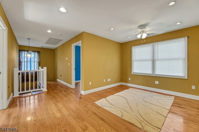 71 View St, Bergenfield Boro, NJ 07621