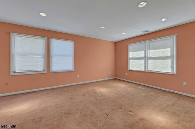 71 View St, Bergenfield Boro, NJ 07621