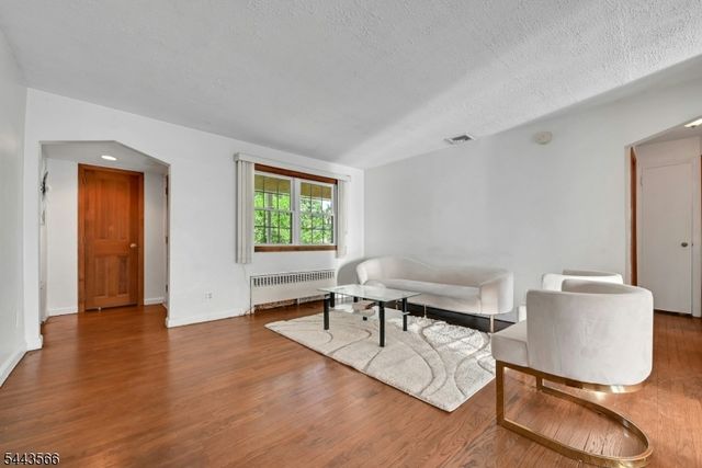 71 View St, Bergenfield Boro, NJ 07621