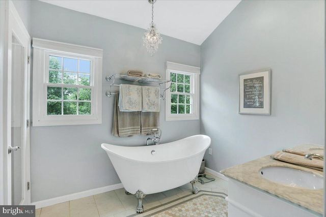 3609 HORSHAM DR, Mechanicsburg, PA 17050