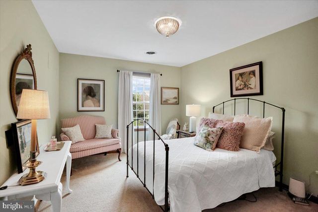 3609 HORSHAM DR, Mechanicsburg, PA 17050