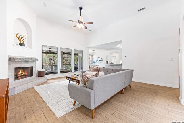 2818 Falling Brk, San Antonio, TX 78258