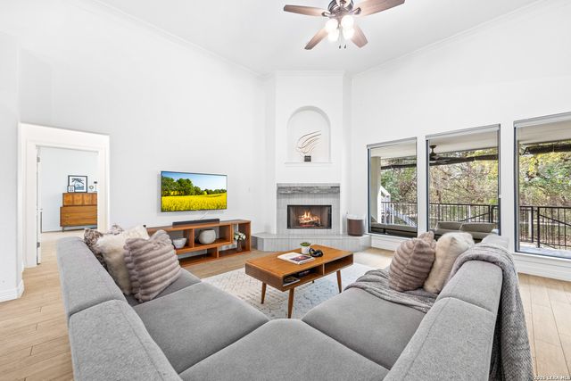 2818 Falling Brk, San Antonio, TX 78258