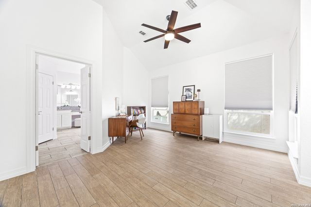 2818 Falling Brk, San Antonio, TX 78258