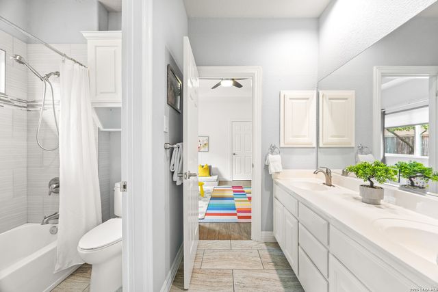 2818 Falling Brk, San Antonio, TX 78258