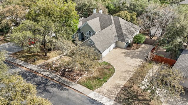 2818 Falling Brk, San Antonio, TX 78258