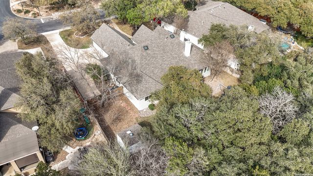 2818 Falling Brk, San Antonio, TX 78258