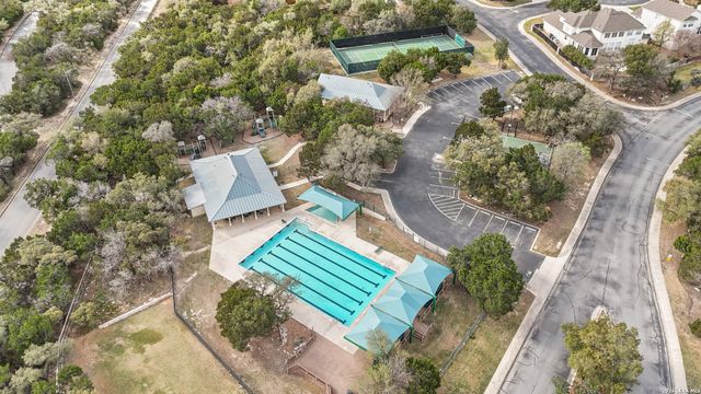 2818 Falling Brk, San Antonio, TX 78258