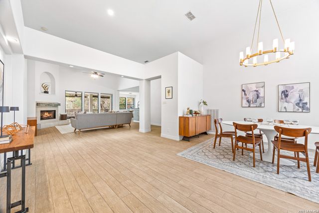 2818 Falling Brk, San Antonio, TX 78258