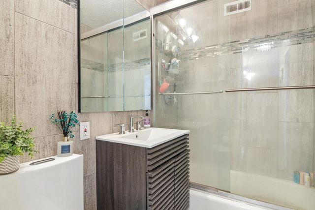 1000 N Lake Shore Drive 1604, Chicago, IL 60611