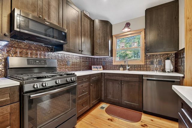 1831 Walnut Ridge, Ellijay, GA 30536